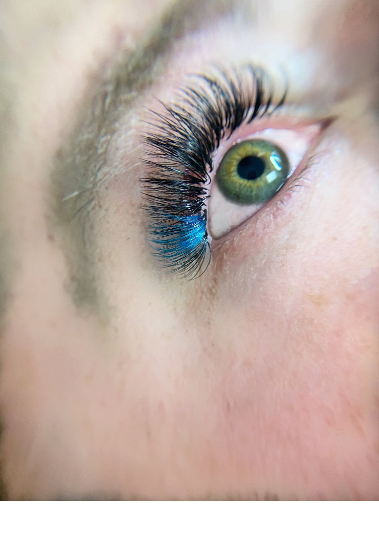 How to Pick A Lash Color